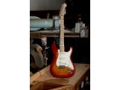 Fender 2012 Custom Deluxe Strat - Maple Fretboard - Faded Honey Burst 